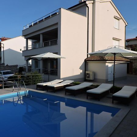 Apartments Villa Residenca 노비비노돌스키 외부 사진