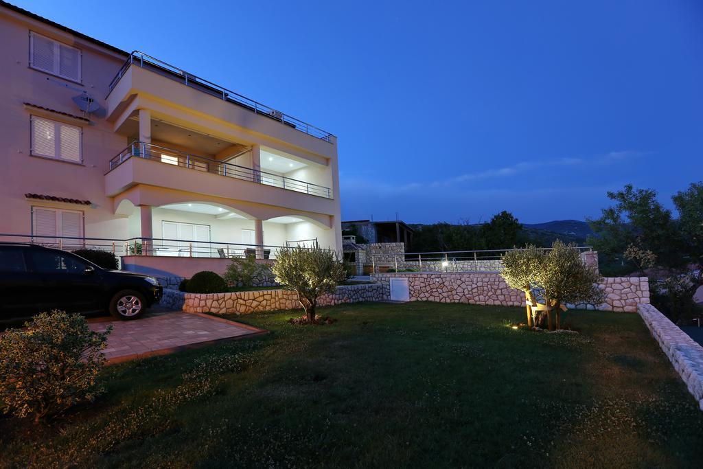 Apartments Villa Residenca 노비비노돌스키 객실 사진