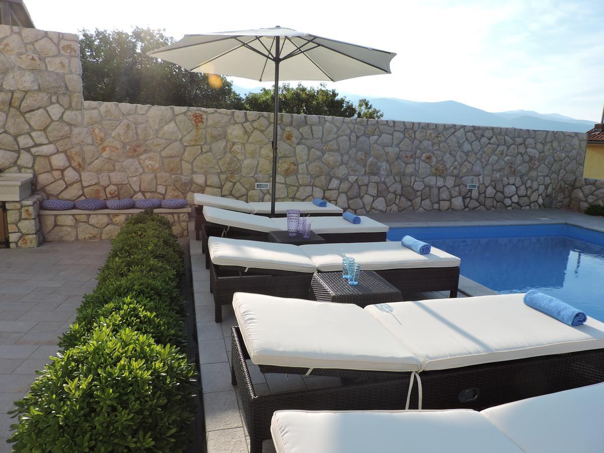 Apartments Villa Residenca 노비비노돌스키 외부 사진