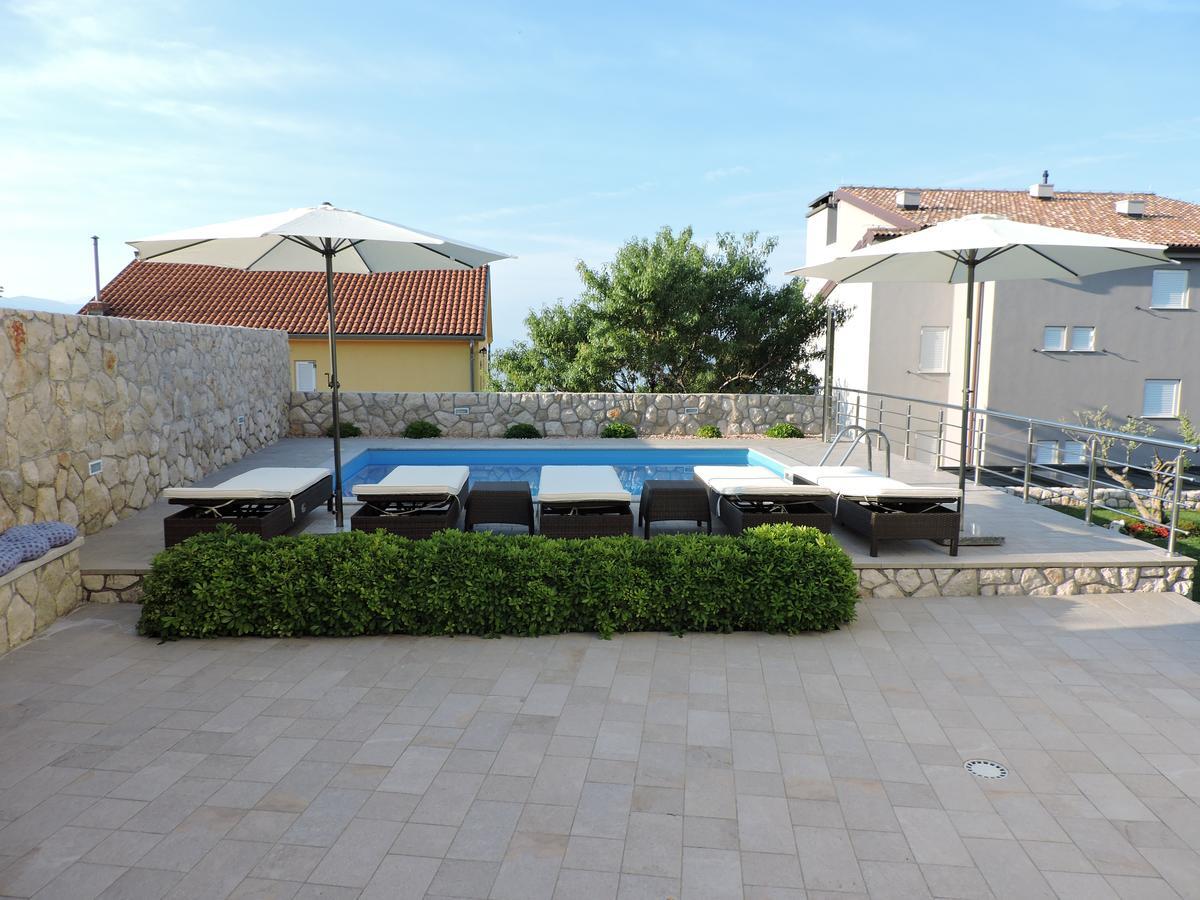 Apartments Villa Residenca 노비비노돌스키 외부 사진