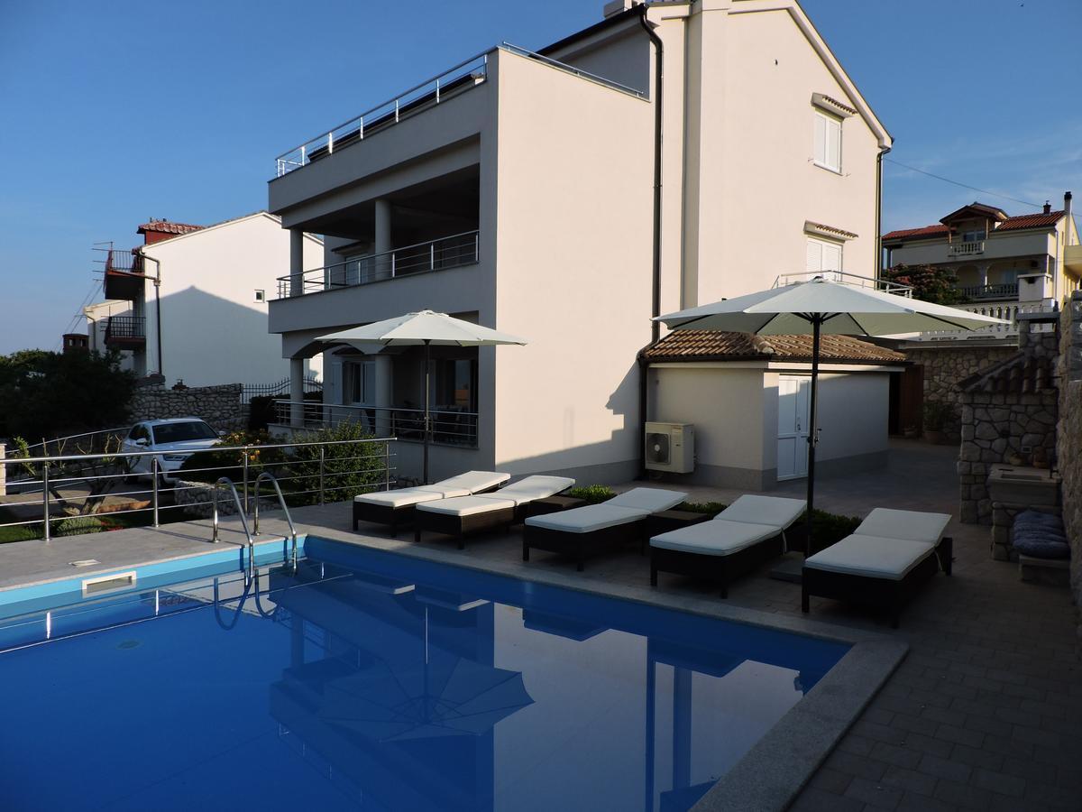 Apartments Villa Residenca 노비비노돌스키 외부 사진