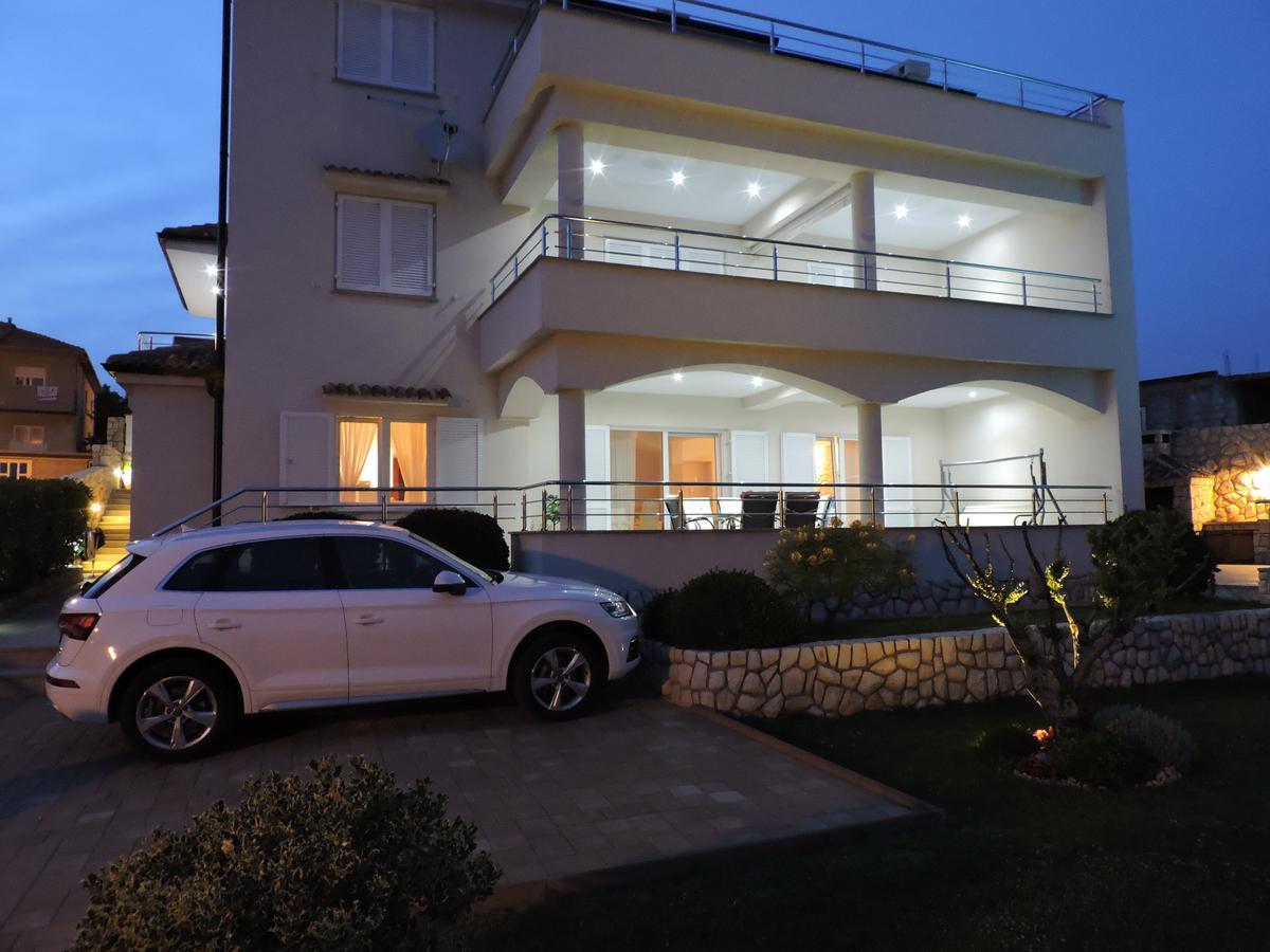 Apartments Villa Residenca 노비비노돌스키 외부 사진